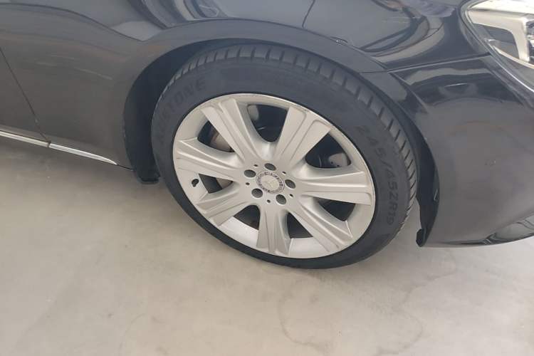 Used Mercedes-Benz S-Class 2015 S 400 L 4MATIC Right Front Wheel Hub