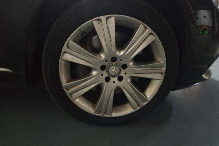 Used Mercedes-Benz S-Class 2015 S 400 L Right Front Wheel Hub