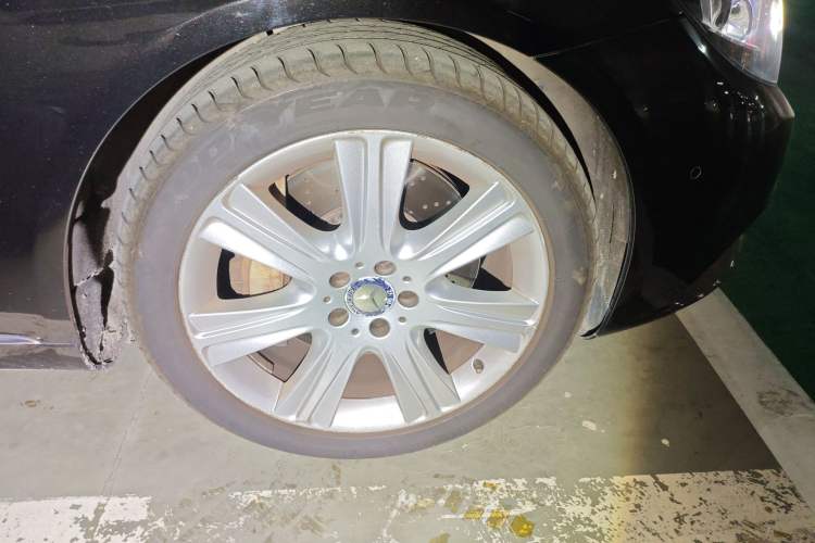 Used Mercedes-Benz S-Class 2015 S 400 L Right Front Wheel Hub