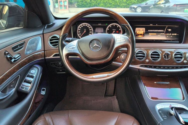 Used Mercedes-Benz S-Class 2015 S 400 L 4MATIC Steering Wheel