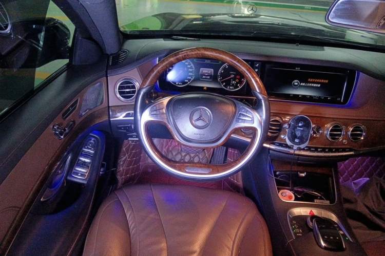 Used Mercedes-Benz S-Class 2015 S 400 L 4MATIC Steering Wheel