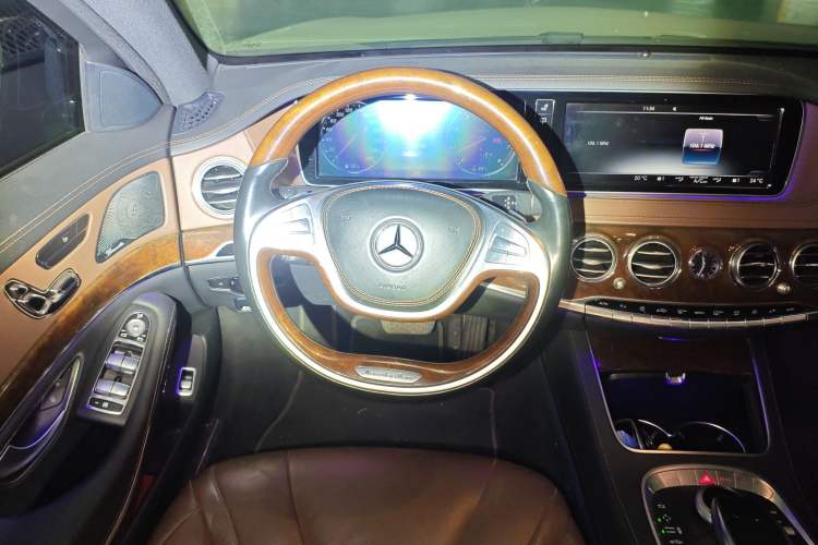 Used Mercedes-Benz S-Class 2015 S 400 L Steering Wheel