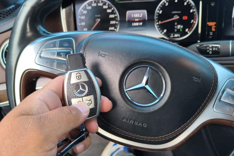 Used Mercedes-Benz S-Class 2015 S 400 L 4MATIC Vehicle Key