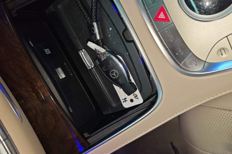 Used Mercedes-Benz S-Class 2015 S 400 L Vehicle Key