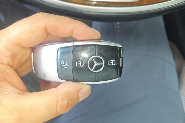 Used Mercedes-Benz S-Class 2015 S 400 L 4MATIC Vehicle Key