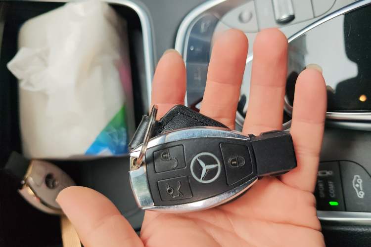 Used Mercedes-Benz S-Class 2015 S 400 L Vehicle Key