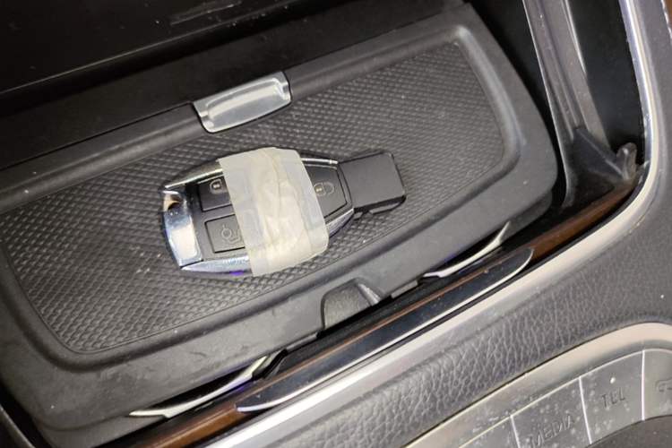 Used Mercedes-Benz S-Class 2015 S 400 L 4MATIC Vehicle Key