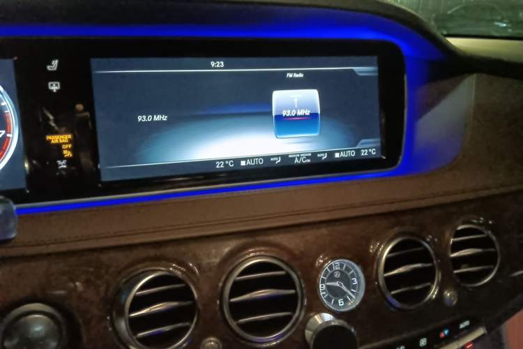 Used Mercedes-Benz S-Class 2016 S 400 L Audio And AC Panel