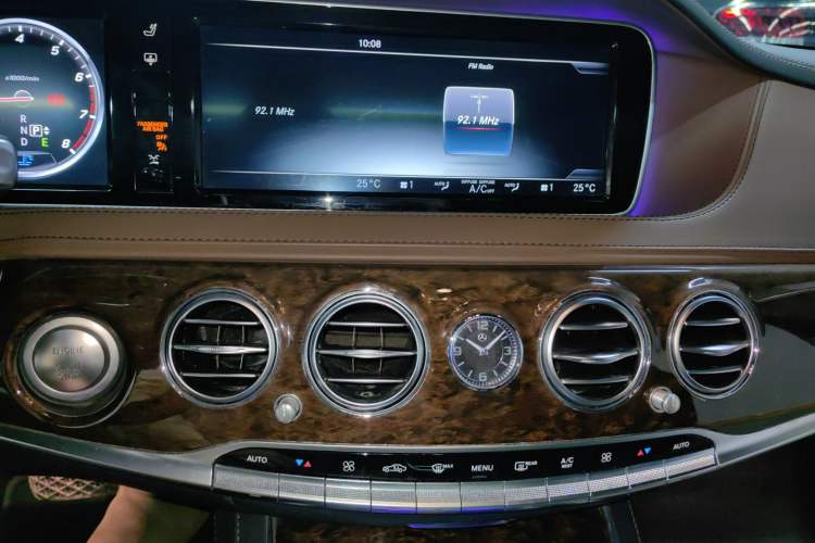 Used Mercedes-Benz S-Class 2016 S 320 L Business Model Audio And AC Panel