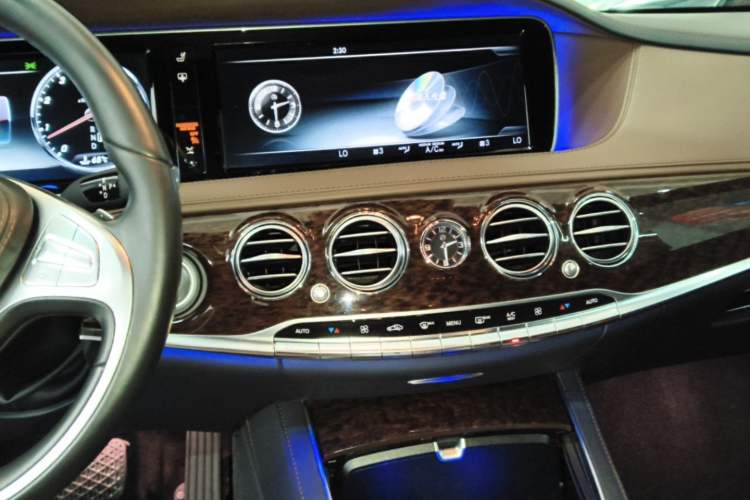 Used Mercedes-Benz S-Class 2016 S 320 L Luxury Model Audio And AC Panel
