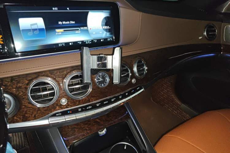 Used Mercedes-Benz S-Class 2016 S 320 L Business Model Audio And AC Panel