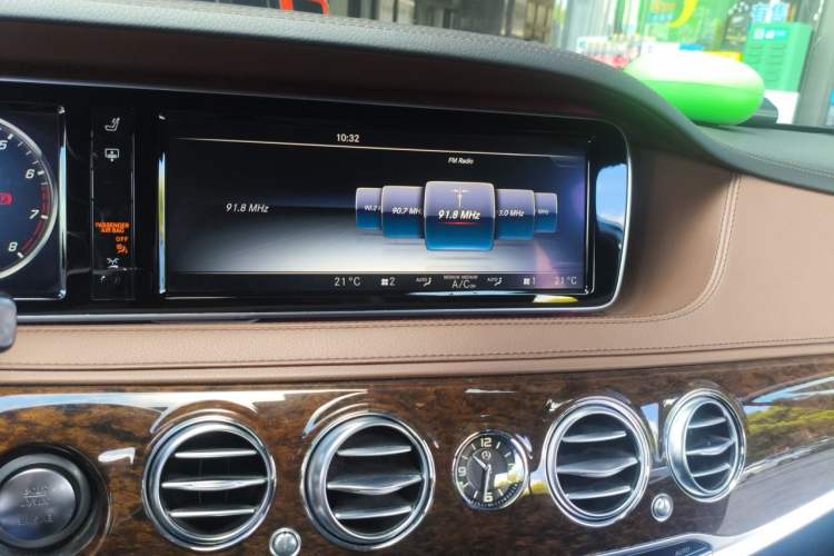 Used Mercedes-Benz S-Class 2016 S 320 L Business Model Audio And AC Panel