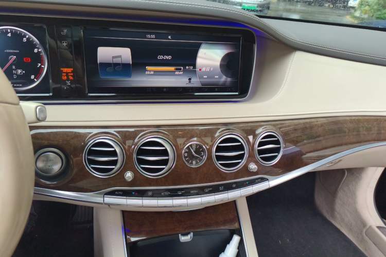 Used Mercedes-Benz S-Class 2016 S 320 L Luxury Model Audio And AC Panel