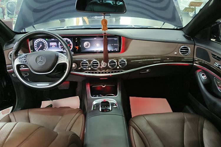 Used Mercedes-Benz S-Class 2016 S 320 L Business Model Center Console