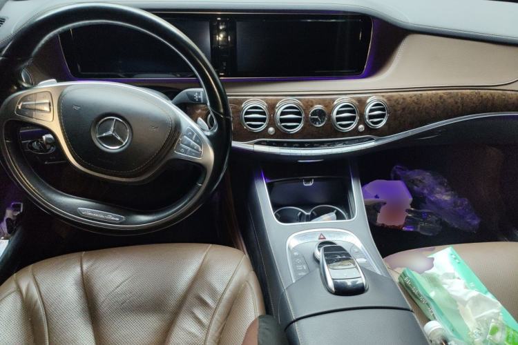 Used Mercedes-Benz S-Class 2016 S 320 L Business Model Center Console