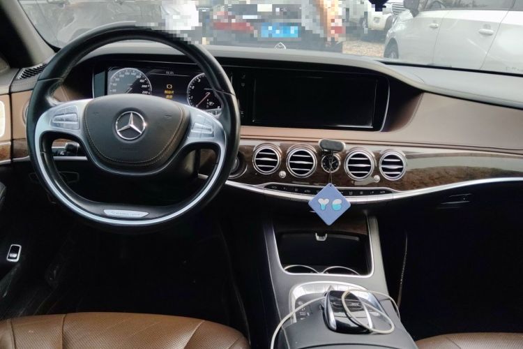 Used Mercedes-Benz S-Class 2016 S 320 L Business Model Center Console