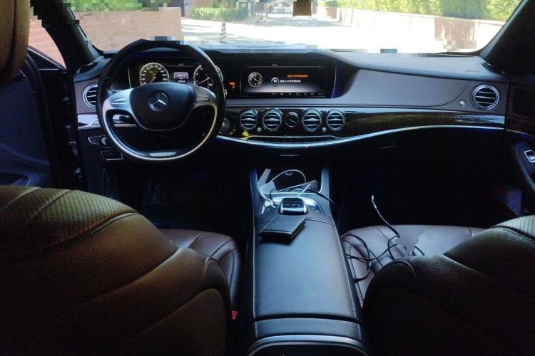 Used Mercedes-Benz S-Class 2016 S 320 L Business Model Center Console