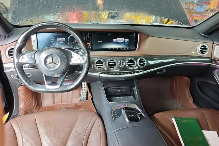 Used Mercedes-Benz S-Class 2016 S 400 L 4MATIC Center Console