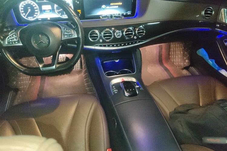 Used Mercedes-Benz S-Class 2016 S 400 L 4MATIC Center Console