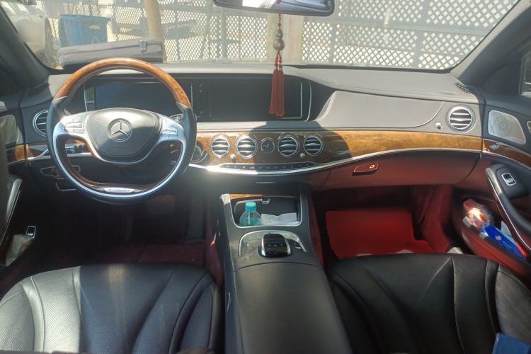 Used Mercedes-Benz S-Class 2016 S 320 L Luxury Model Center Console
