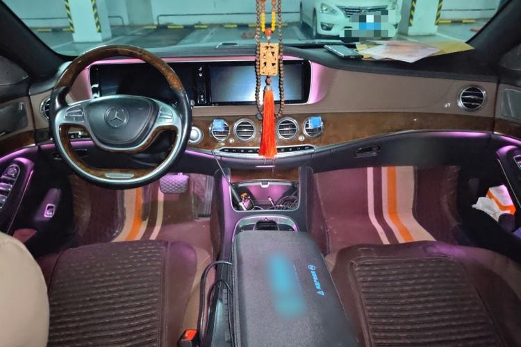 Used Mercedes-Benz S-Class 2016 S 320 L Luxury Model Center Console