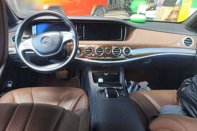 Used Mercedes-Benz S-Class 2016 S 320 L Business Model Center Console
