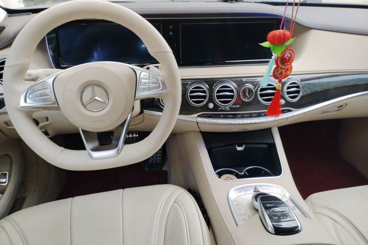 Used Mercedes-Benz S-Class 2016 S 400 L 4MATIC Center Console