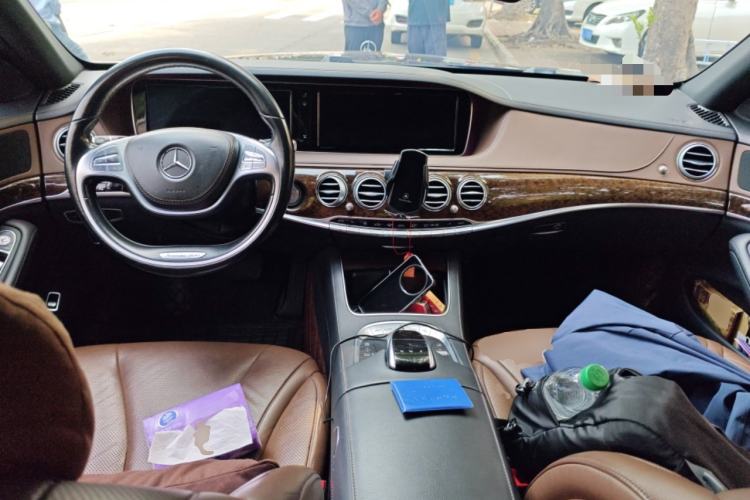 Used Mercedes-Benz S-Class 2016 S 320 L Business Model Center Console