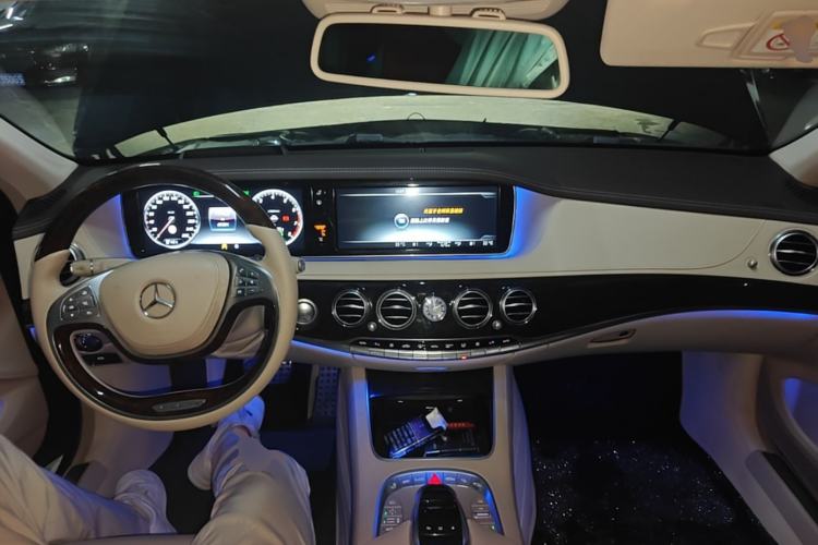 Used Mercedes-Benz S-Class 2016 S 500 L 4MATIC Center Console