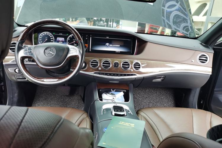 Used Mercedes-Benz S-Class 2016 S 400 L Center Console