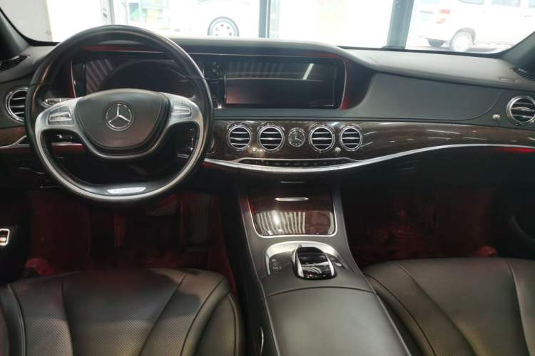 Used Mercedes-Benz S-Class 2016 S 320 L Business Model Center Console
