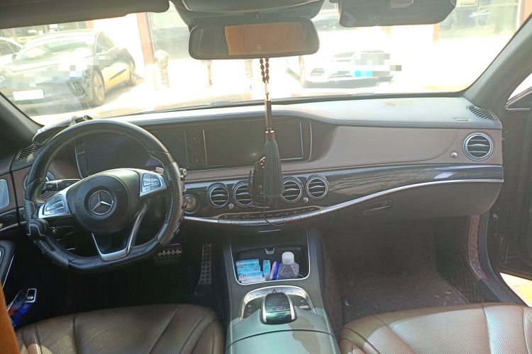 Used Mercedes-Benz S-Class 2016 S 400 L 4MATIC Center Console