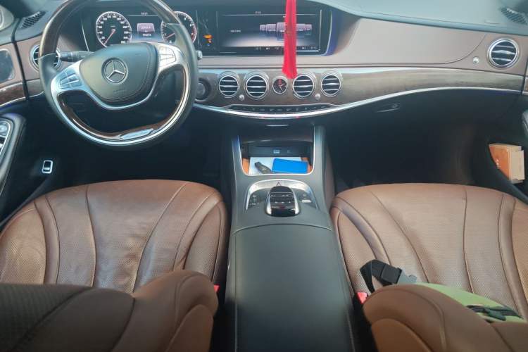 Used Mercedes-Benz S-Class 2016 S 320 L Business Model Center Console