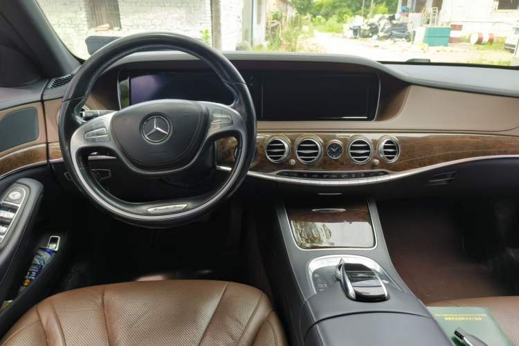 Used Mercedes-Benz S-Class 2016 S 320 L Business Model Center Console