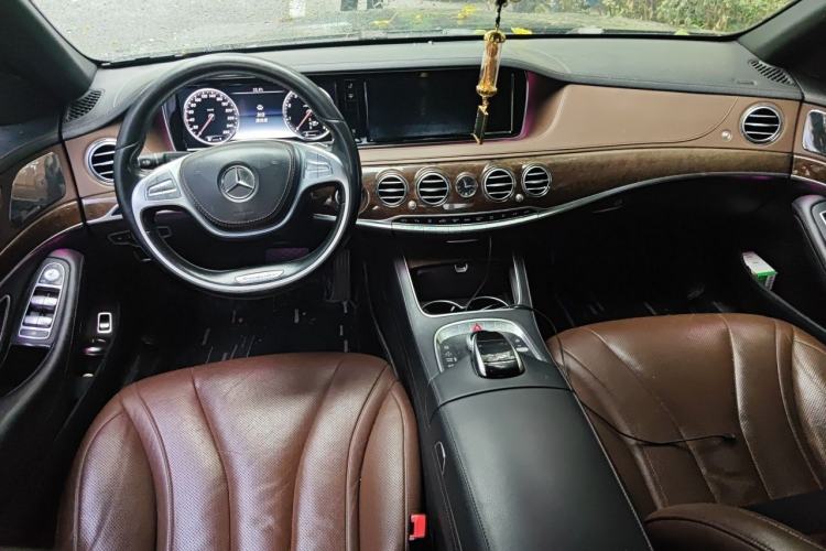 Used Mercedes-Benz S-Class 2016 S 320 L Business Model Center Console