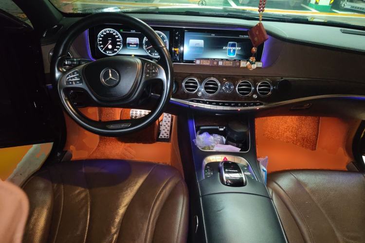 Used Mercedes-Benz S-Class 2016 S 320 L Business Model Center Console