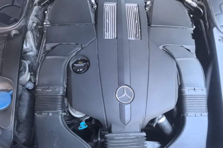 Used Mercedes-Benz S-Class 2016 S 320 L Luxury Model Engine Bay