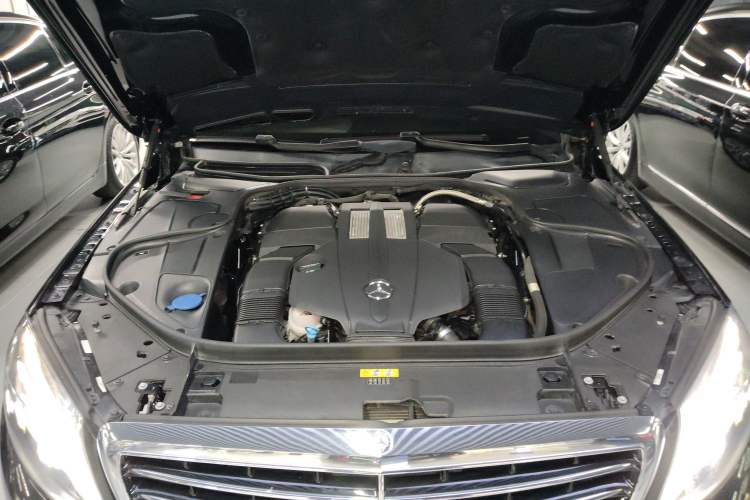 Used Mercedes-Benz S-Class 2016 S 320 L Business Model Engine Bay