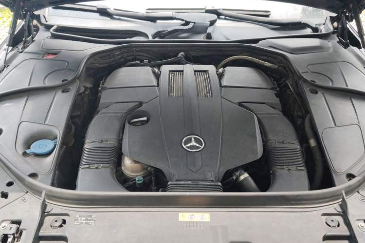 Used Mercedes-Benz S-Class 2016 S 320 L Business Model Engine Bay
