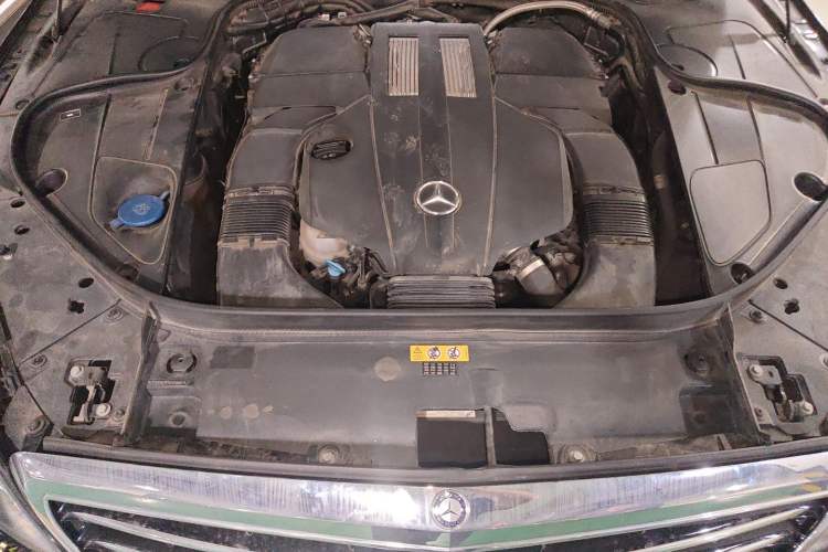 Used Mercedes-Benz S-Class 2016 S 320 L Luxury Model Engine Bay