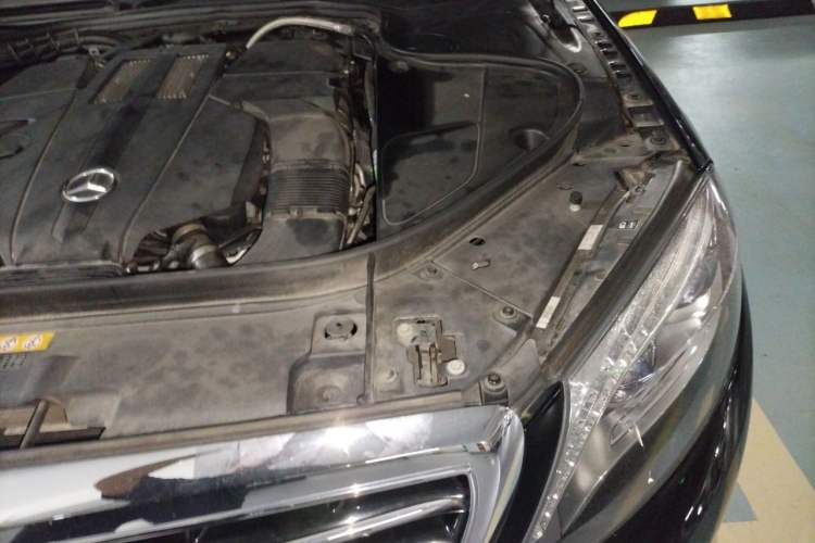 Used Mercedes-Benz S-Class 2016 S 320 L Business Model Engine Bay Left