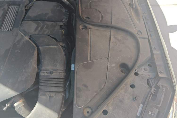 Used Mercedes-Benz S-Class 2016 S 320 L Luxury Model Engine Bay Left