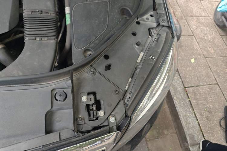 Used Mercedes-Benz S-Class 2016 S 320 L Business Model Engine Bay Left