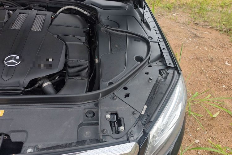 Used Mercedes-Benz S-Class 2016 S 400 L Engine Bay Left