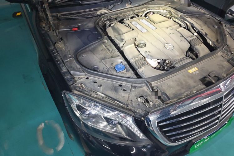 Used Mercedes-Benz S-Class 2016 S 400 L 4MATIC Engine Bay Right
