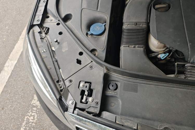 Used Mercedes-Benz S-Class 2016 S 320 L Business Model Engine Bay Right