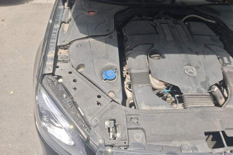 Used Mercedes-Benz S-Class 2016 S 320 L Luxury Model Engine Bay Right