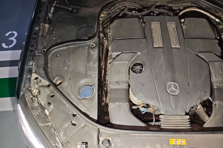Used Mercedes-Benz S-Class 2016 S 320 L Business Model Engine Bay Right