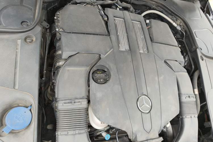 Used Mercedes-Benz S-Class 2016 S 320 L Business Model Engine Bay Right