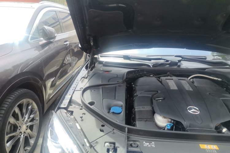 Used Mercedes-Benz S-Class 2016 S 320 L Luxury Model Engine Bay Right
